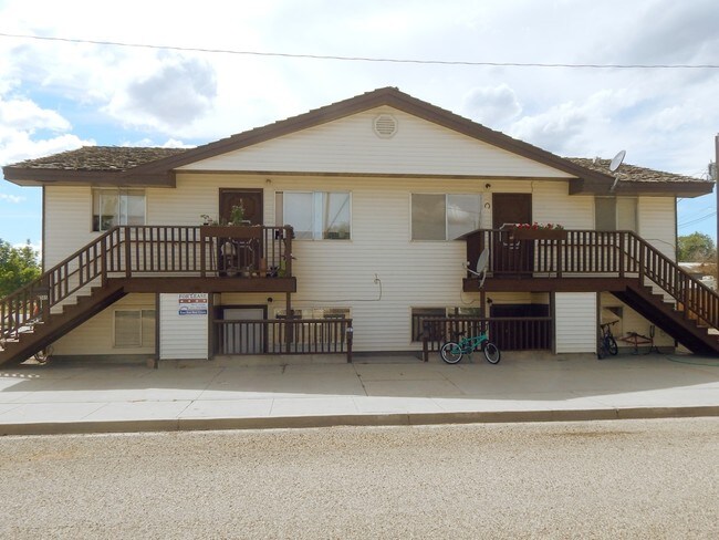 Primary Photo - 4-plex in Nyssa