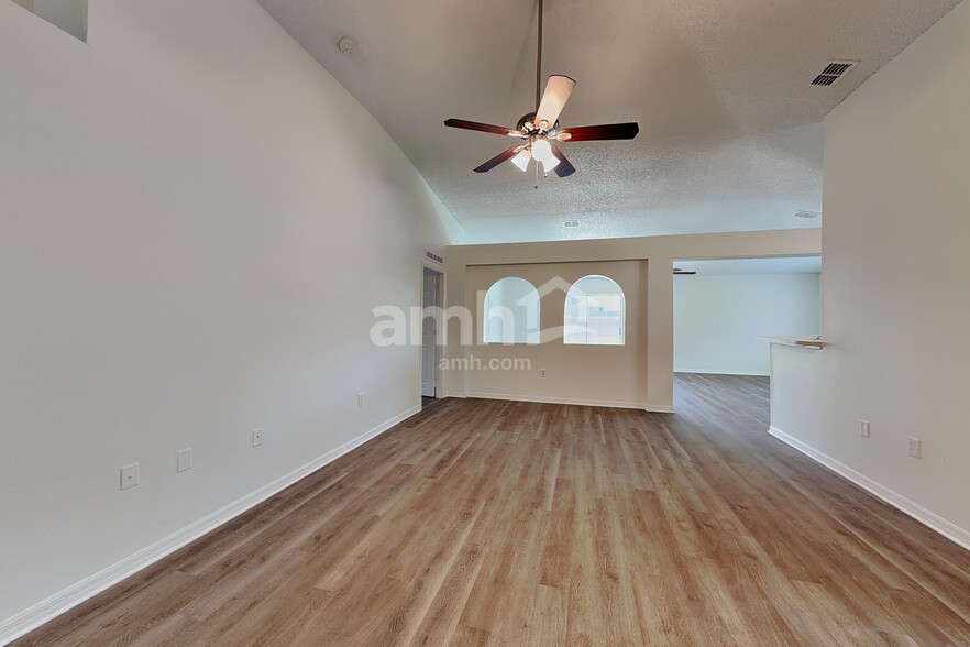 Building Photo - 3011 Valkyrie Rd