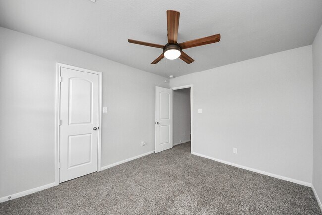 Building Photo - 4111 Fair Country Ln