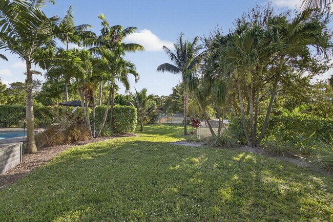 Building Photo - 11646 63rd Ln N