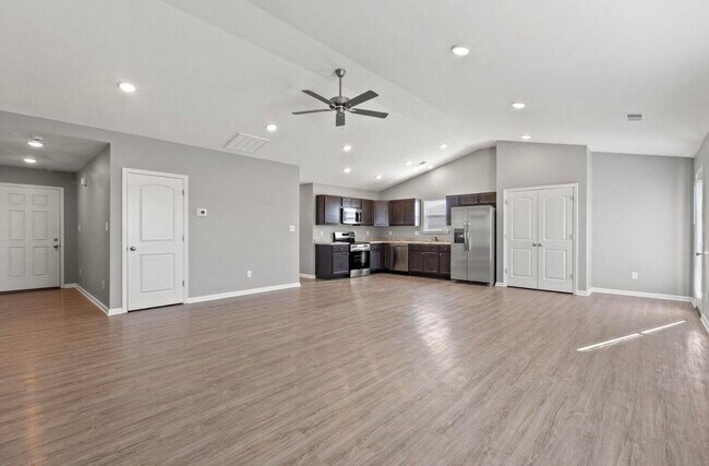 Building Photo - 121 Landry Ln