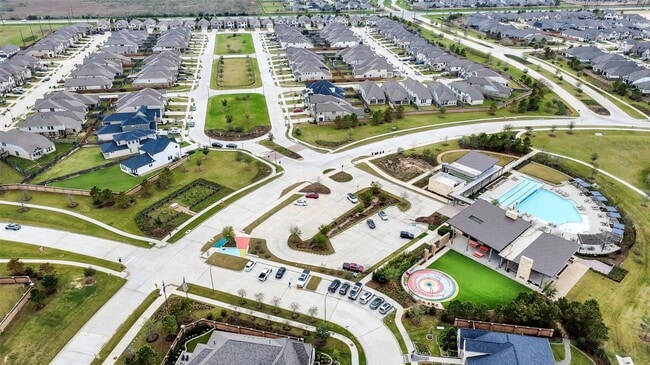 Building Photo - 7222 Grassland Vis Ln