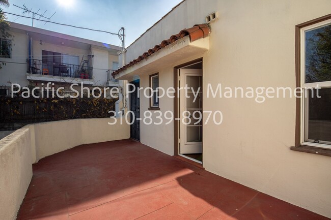 Building Photo - Gorgeous Steinkamp Spanish 3-Bedroom Home ...