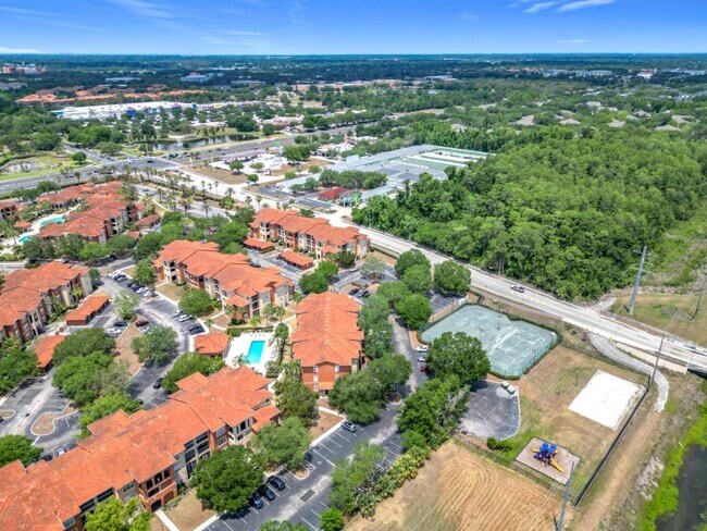 Building Photo - 5506 Metrowest Blvd