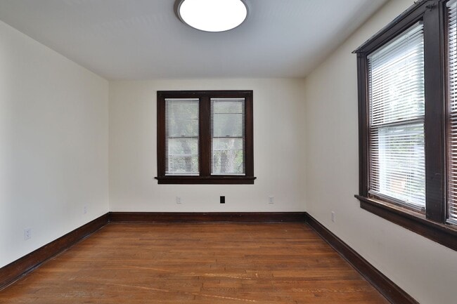 Building Photo - 2104 Iuka Ave