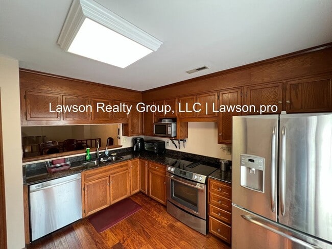 Building Photo - 2217 Jefferson St SW