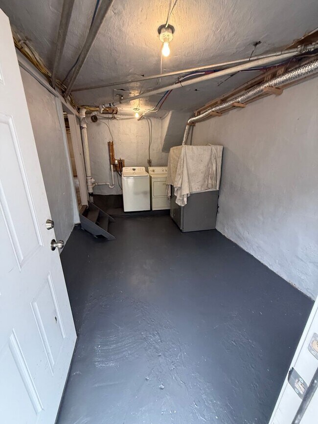 Building Photo - 3 bedroom rental in Olney Section of Philadelphia