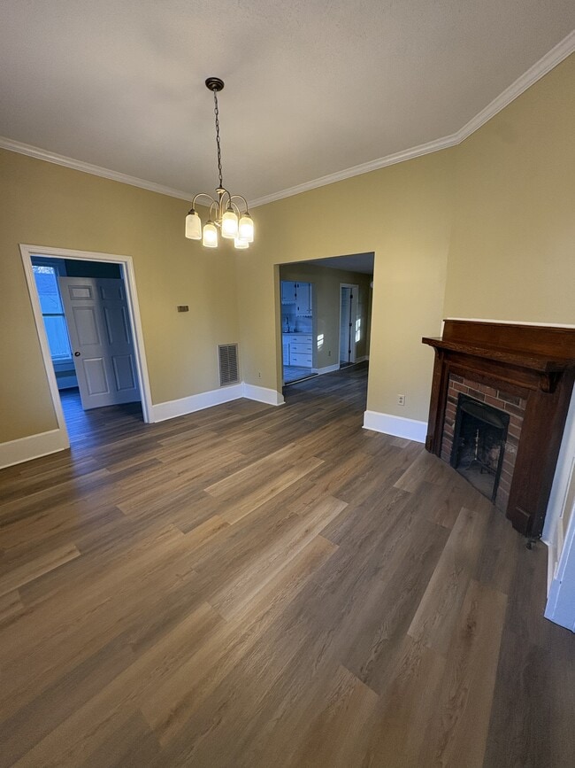 Building Photo - 706 Hancock Dr