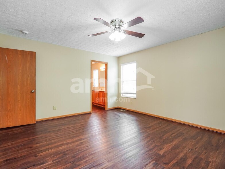 Building Photo - 8135 Arbor Rose Way
