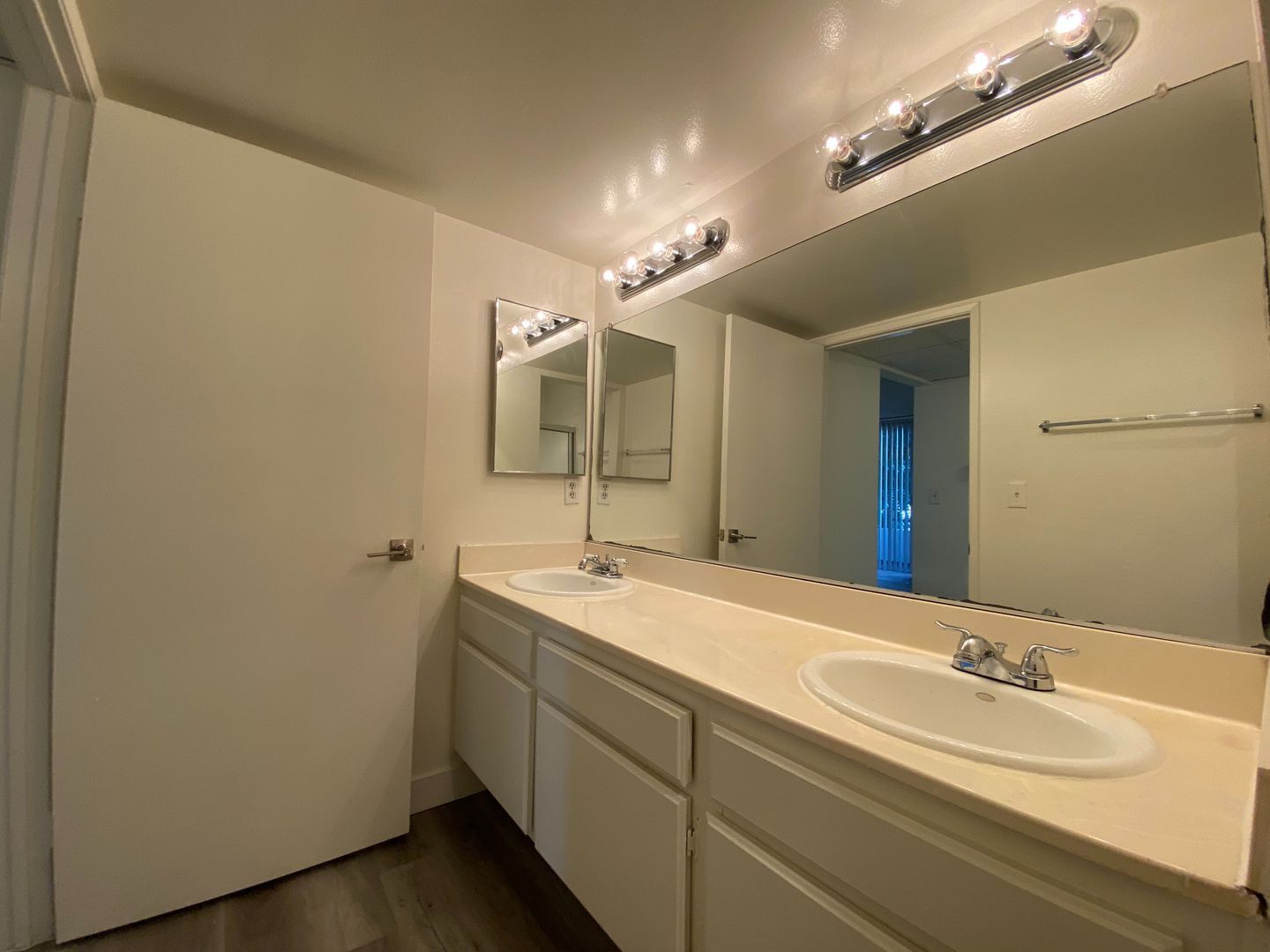 Building Photo - 3715 S Canfield Ave