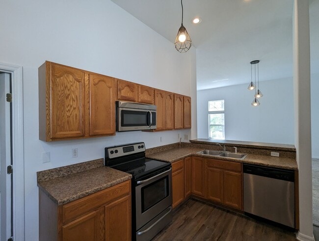 Building Photo - 3 Bedroom, 2 Bath with Private Balcony off Primary Bedroom in St. Augustine Shores - Call us for ...