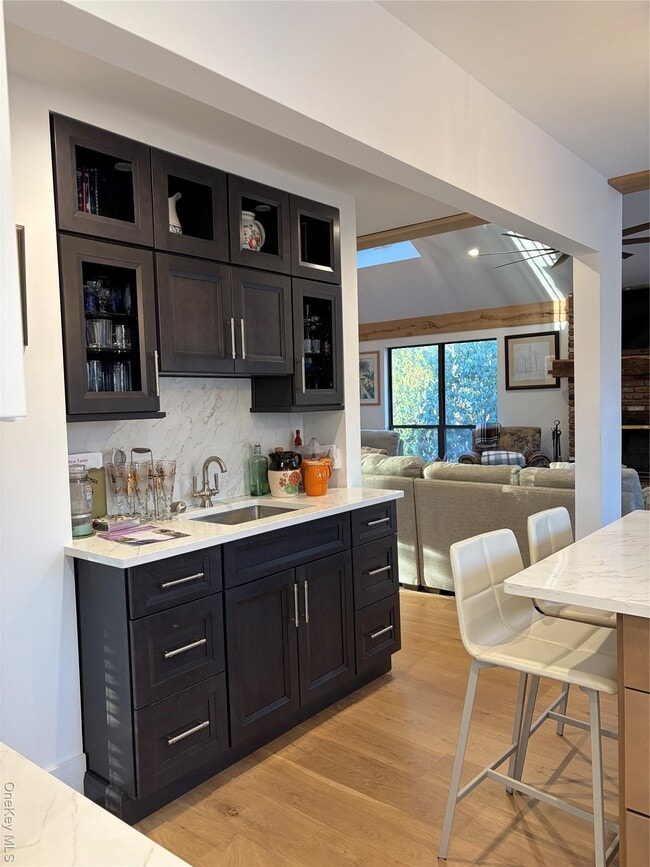 Building Photo - 40 Bonac Woods Ln