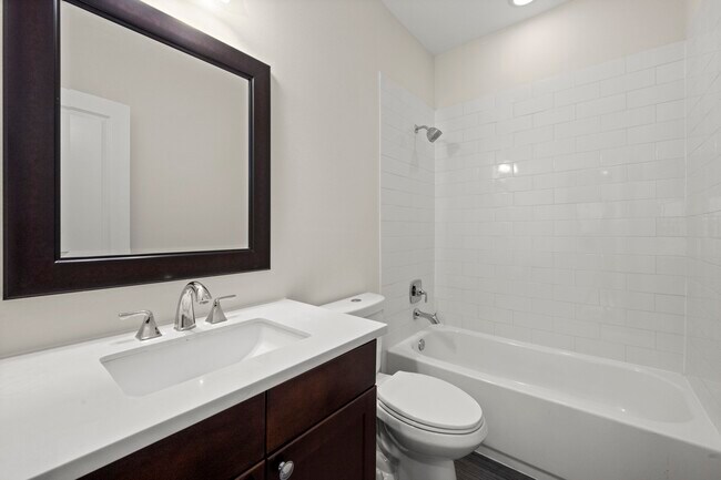 Building Photo - 742 W 24th St