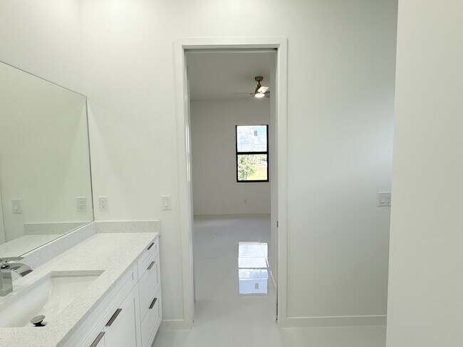 Building Photo - 4113 NW 34th St