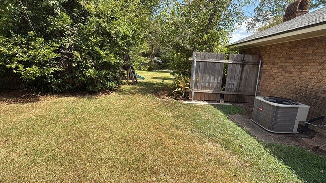 Building Photo - 1548 Ramberlyn Way