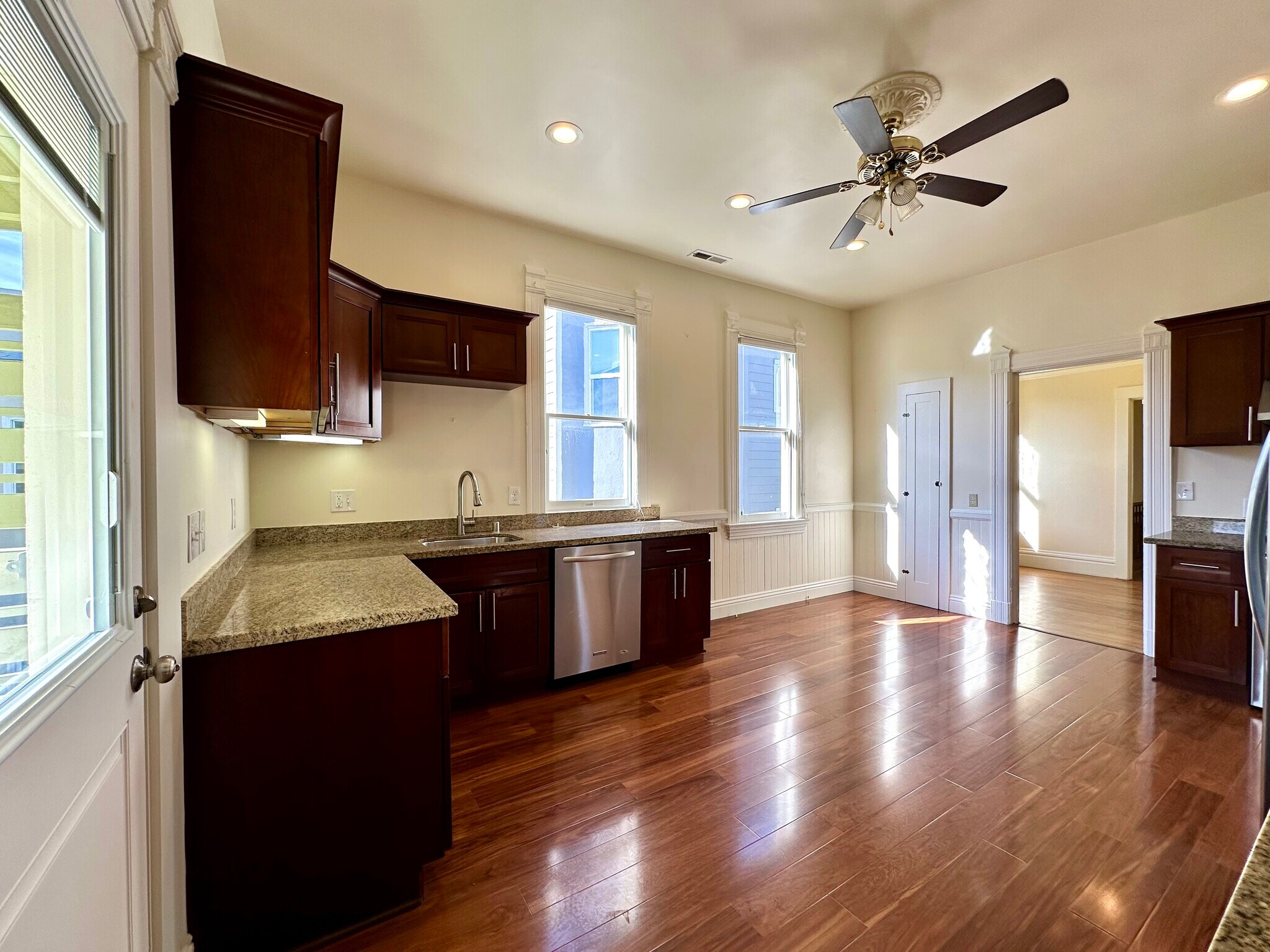 Building Photo - 817 Foothill Blvd