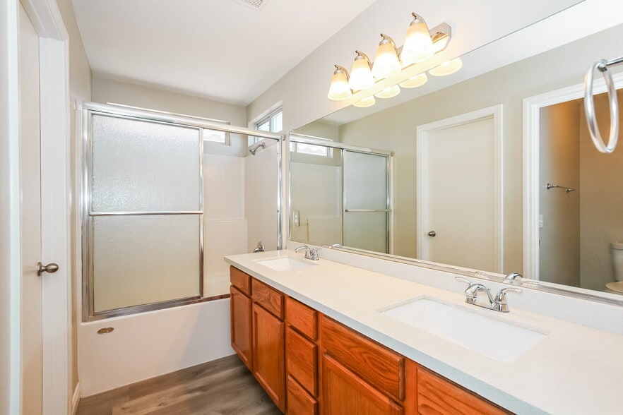 Building Photo - 2703 Guidance Ct