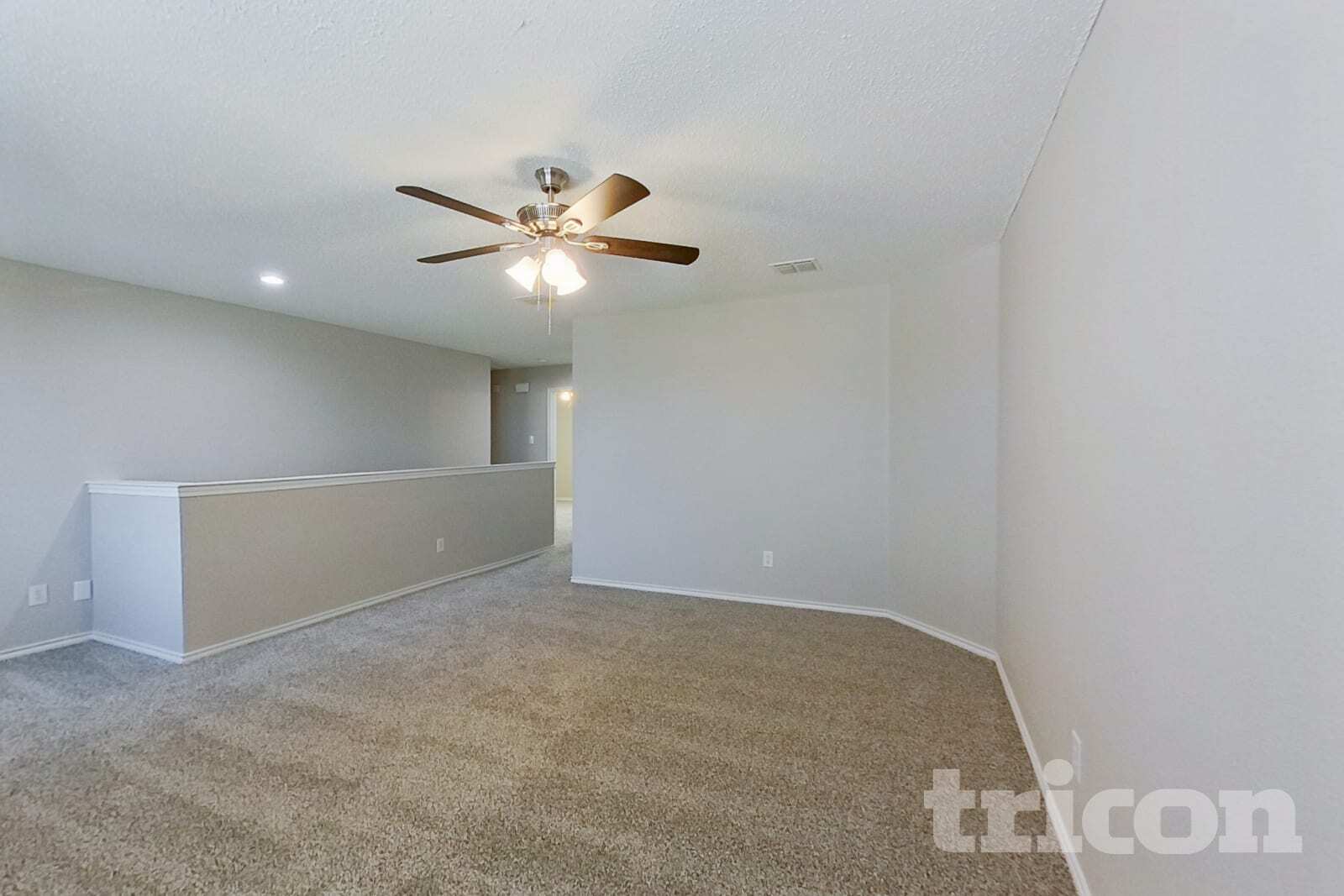 Building Photo - 16616 Jasmine Springs Dr