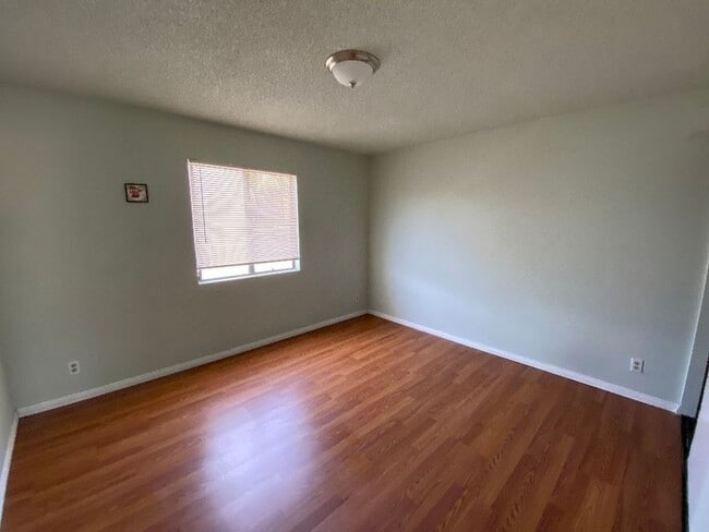 Building Photo - 1218 Sunset Blvd