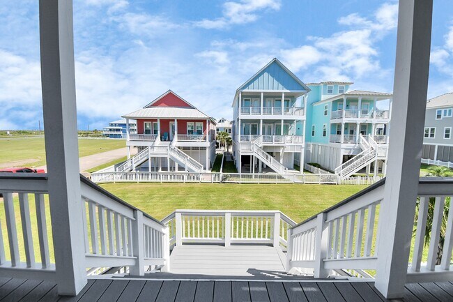 Building Photo - 3803 Neptune