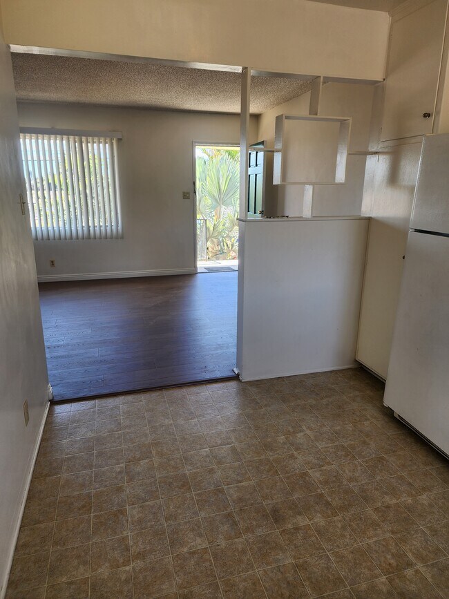 Building Photo - 3064 Luna Dr