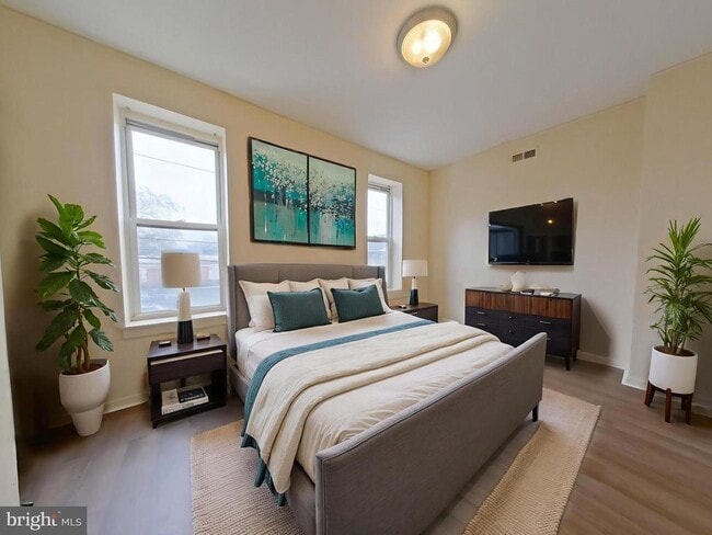 Building Photo - 1422 Willington St