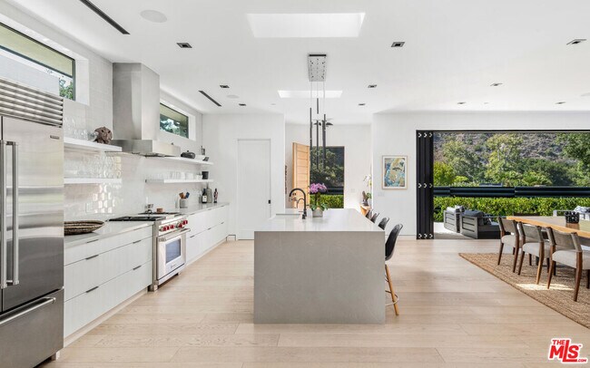 Building Photo - 5958 Paseo Cyn Dr