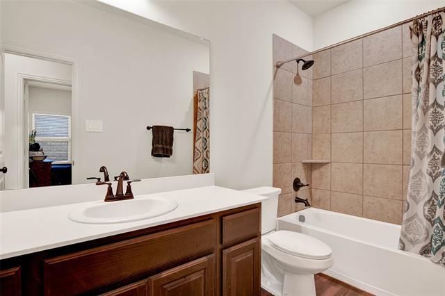 Building Photo - 7839 Ashwood Dr