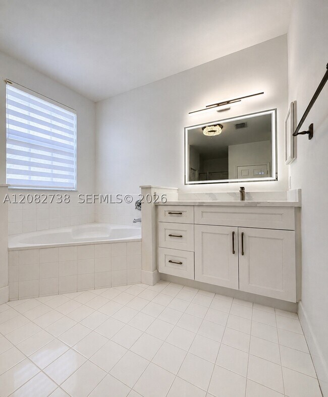 Building Photo - 14303 SW 159th Pl