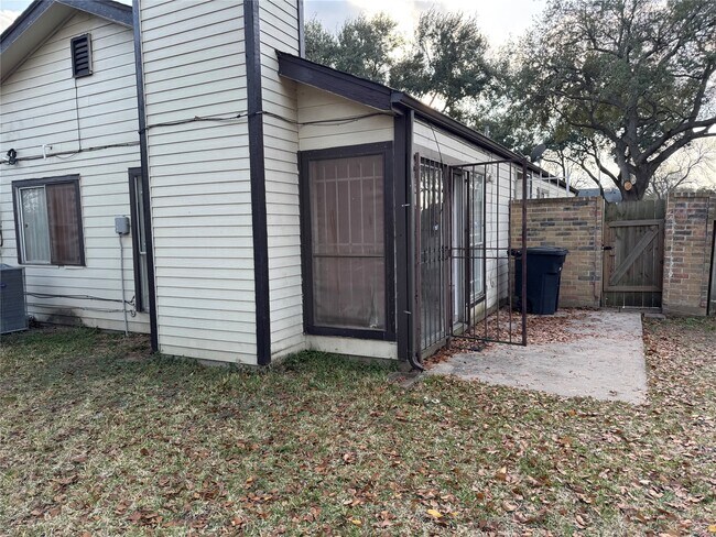 Building Photo - 13123 Chipman Glen Dr