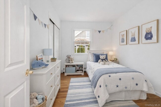 Building Photo - 1736 Central St