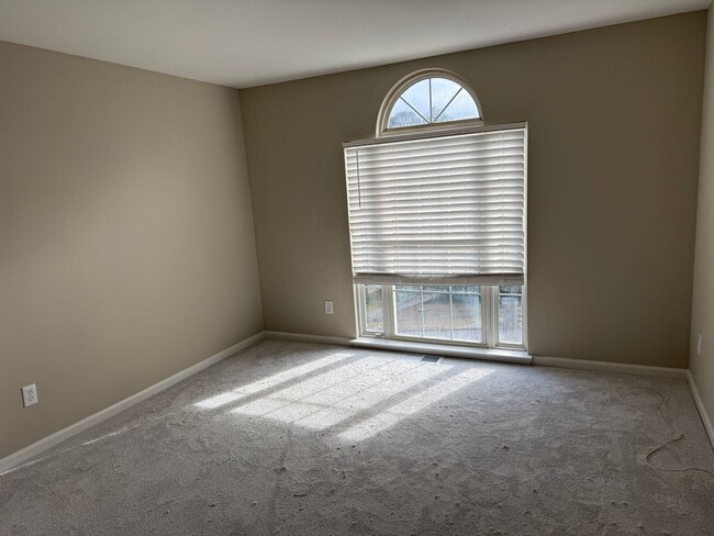 Building Photo - Beautifully Renovated Home in Trussville City Schools – Fireplace & 2-Car Garage