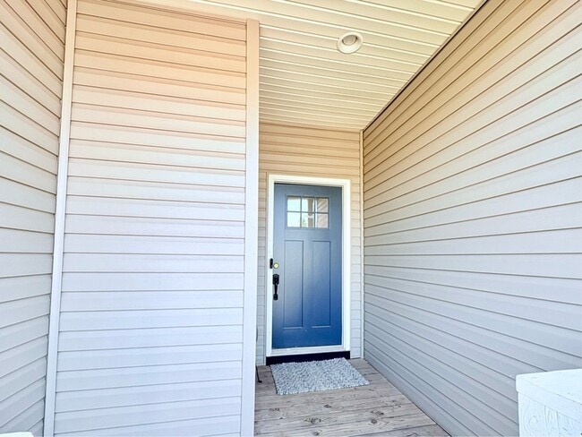 Building Photo - 211 Crooked Cedar Way