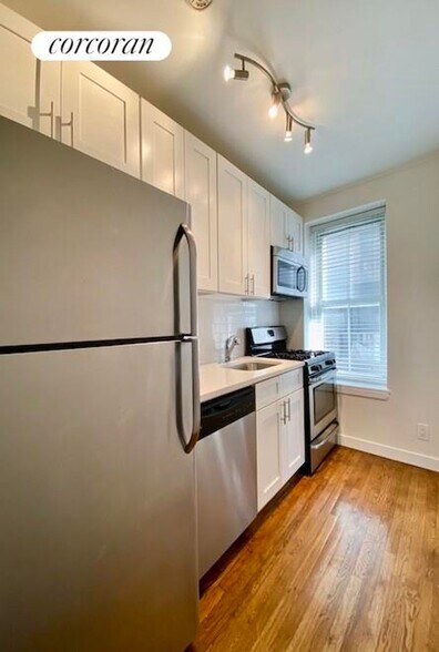 Building Photo - 59 Grand St