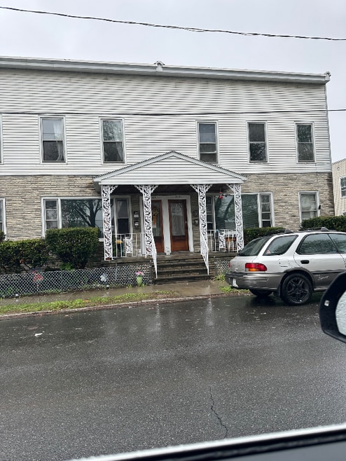 Building Photo - 2421 6th Ave