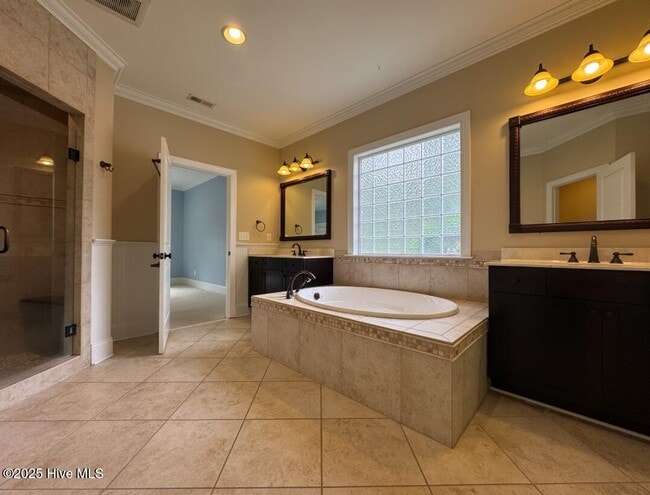 Building Photo - 428 N Belvedere Dr