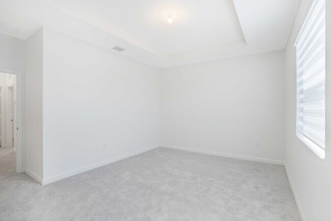 Building Photo - Brand new Townhome 3/2.5  Maximum 2 Cars