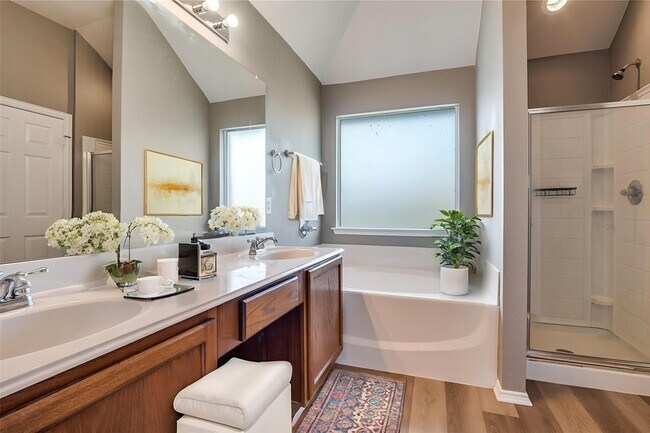 Building Photo - 7702 Decoy Dr