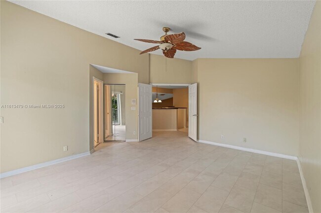 Building Photo - 18405 NW 9th Ct