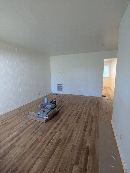 Building Photo - 4365-4367 Rose Garden Ln