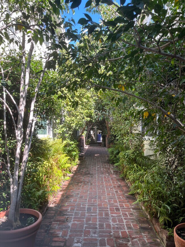 Building Photo - 1317 Stanford St