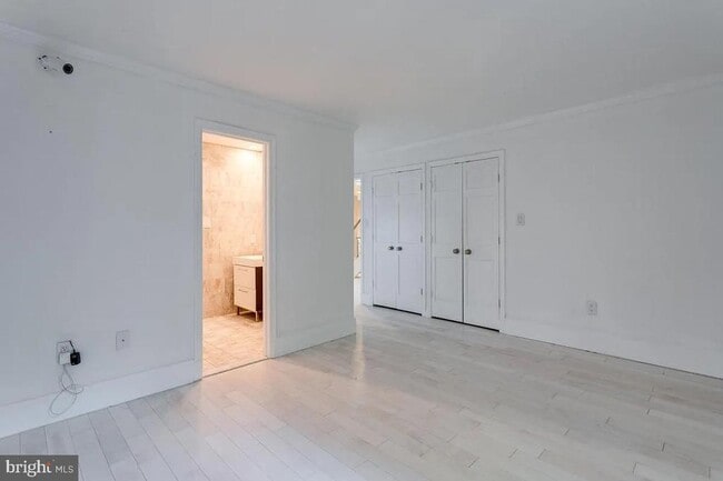 Building Photo - 4611 Charleston Terrace NW