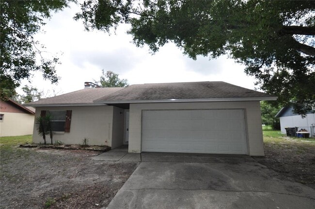 Building Photo - 828 Cinnamon Dr E