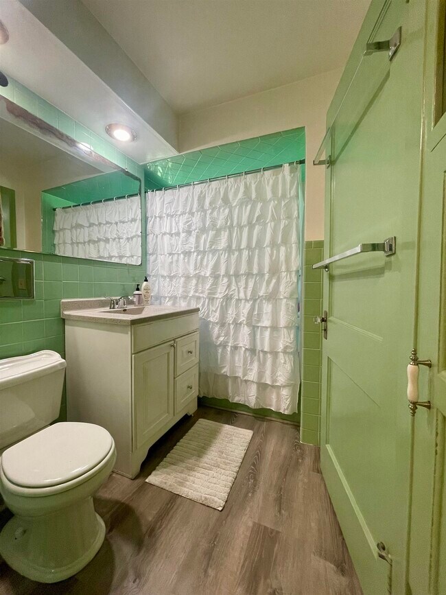 Building Photo - 7087 Bergstrom Dr