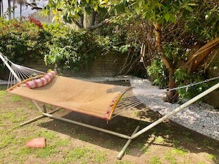 Relax in hammock - 3754 Ashwood Ave