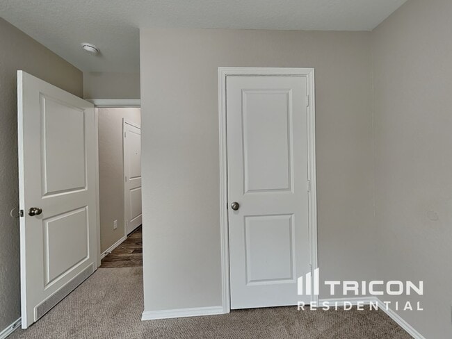 Building Photo - 9716 Marbach Brk