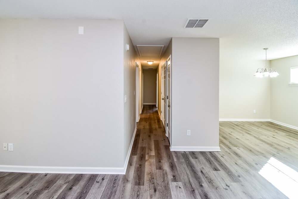 Building Photo - 7296 Green Ash Dr