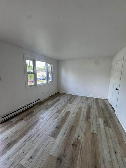Building Photo - Newly Renovated First-Level Home – Convenient Location & Pet Friendly on Cherrydale Ave.