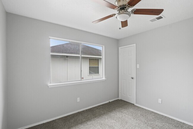 Building Photo - 13631 Wheatbridge Dr