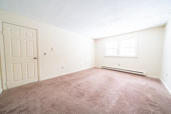 Building Photo - 1 Charleston Ave